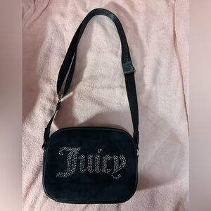 Black Juicy Couture crossbody purse!🖤